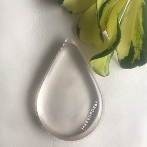 Makeup Drop Silicone Applicator